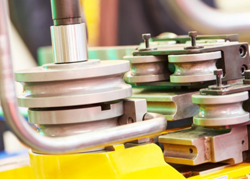 BIEGEN VON ROHREN UND PROFILEN AUF CNC-ROLLENBIEGEMASCHINEN