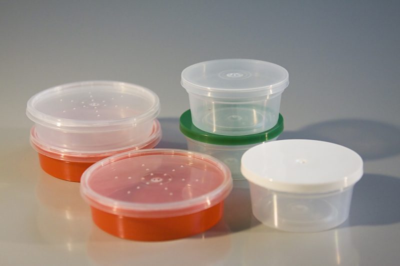 PLASTIKBEHÄLTER