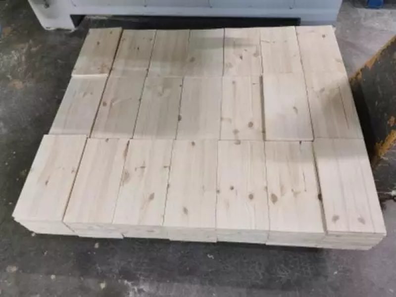 GELEIMTE MÖBELPLATTEN