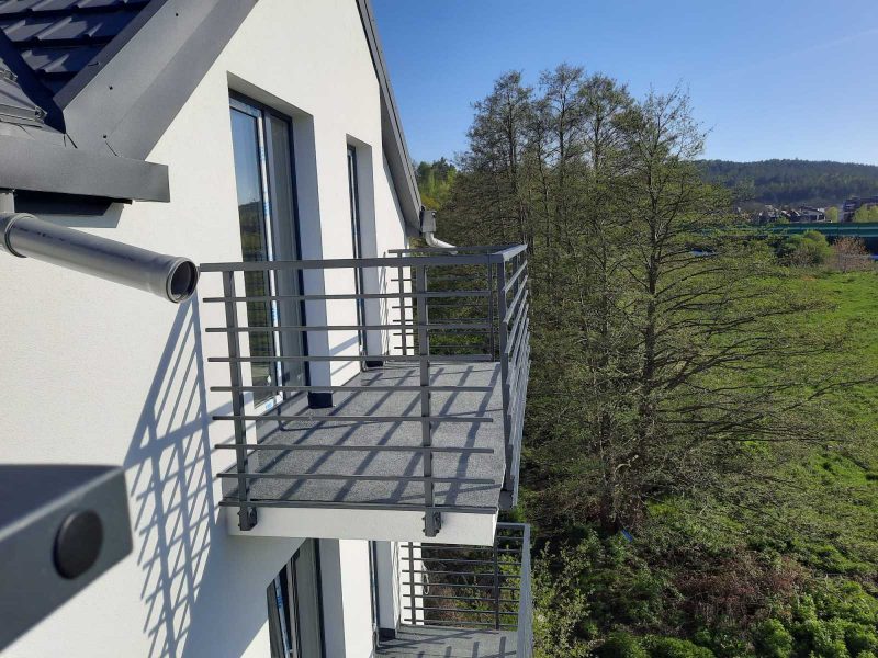 TREPPENGELÄNDER AUS METALL 